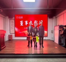 近日，江苏12博官网手机连锁有限公司旗下的各大手机门店人气火爆，佳绩频传。